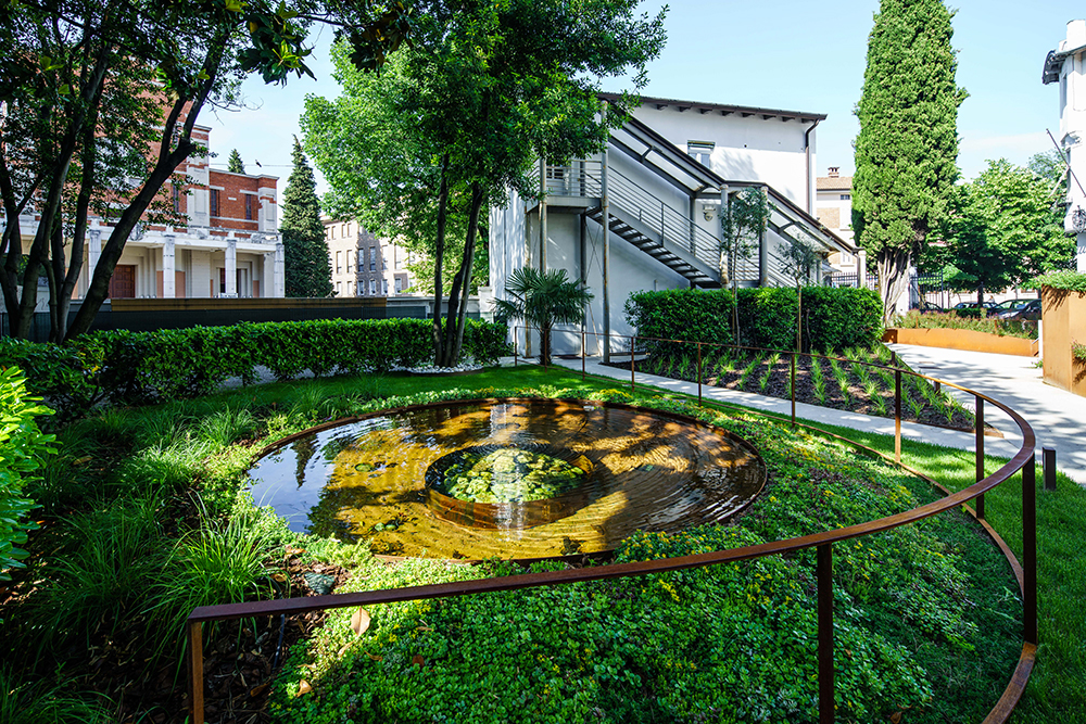 IrisAcqua \ Corten Garden IrisAcqua \ Corten Garden